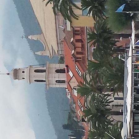 Valter Apartment Pietra Ligure Buitenkant foto