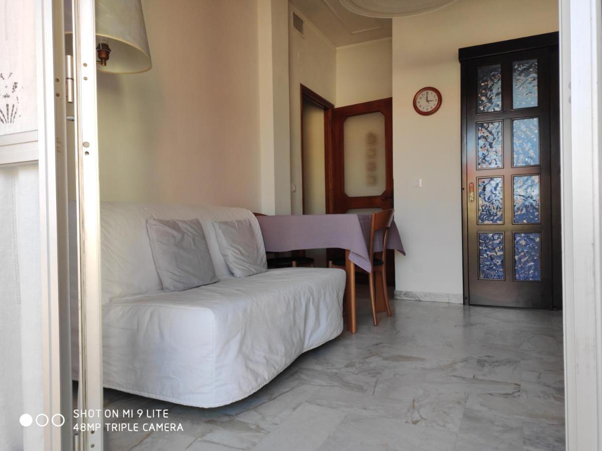 Valter Apartment Pietra Ligure Buitenkant foto
