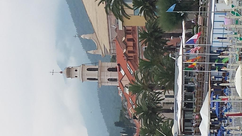 Valter Apartment Pietra Ligure Buitenkant foto
